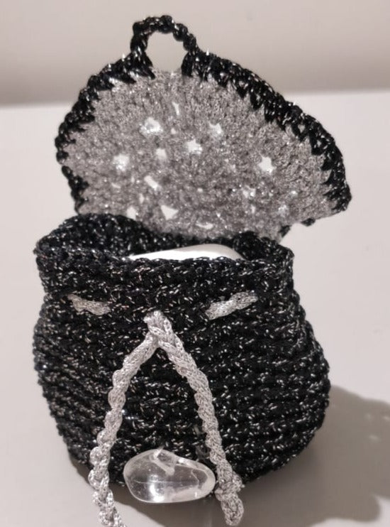 Crochet earbud 2025 pouch